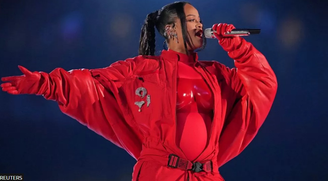 A pregnant Rihanna performing at the 2023 Super Bowl