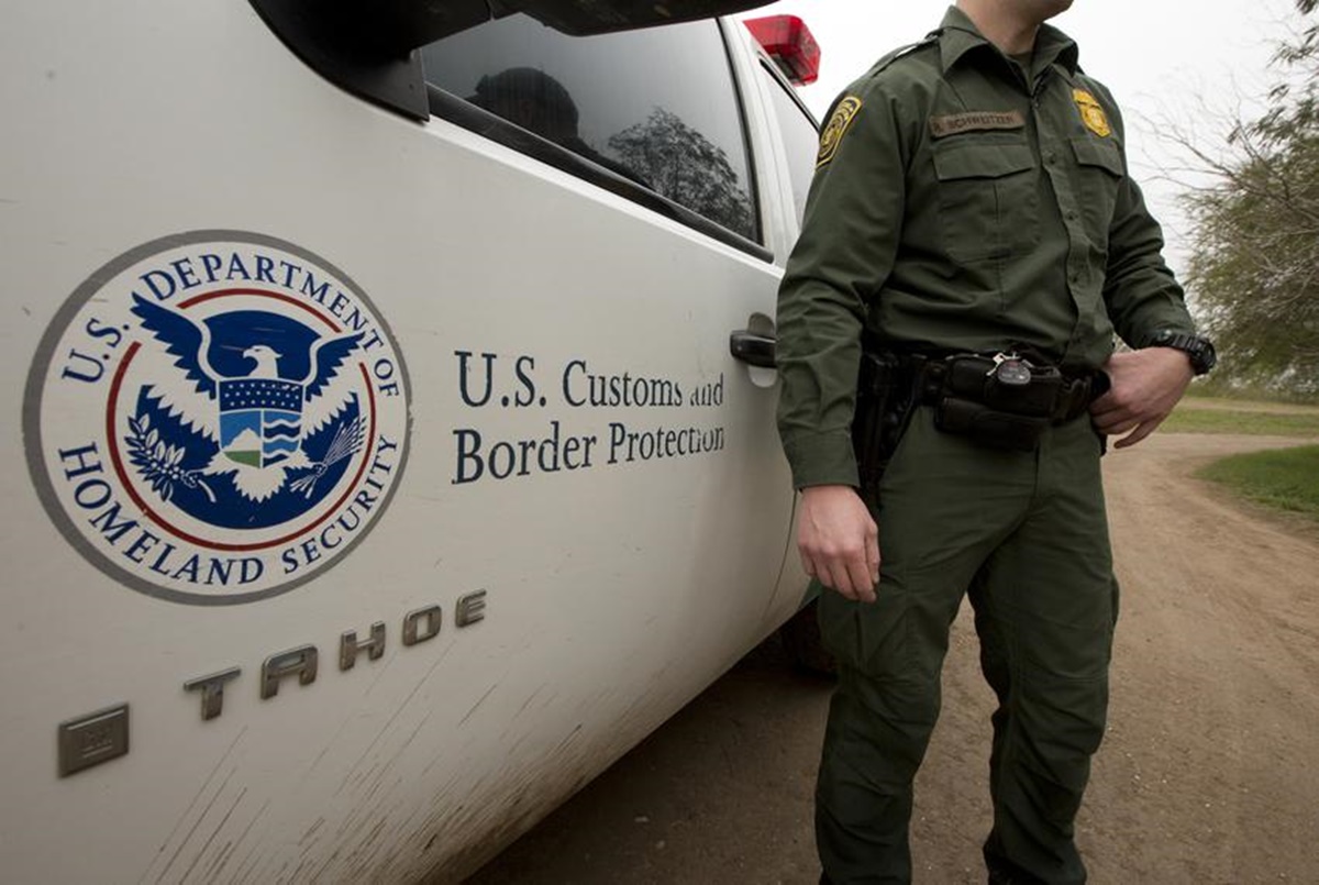 U.S. Customs and Border Protectopn agent