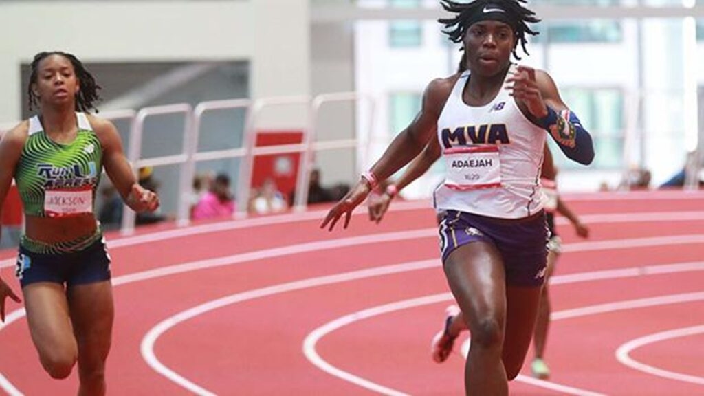 * Hodge in the final moments of the 200m on Sunday at New Balance NationalsPhoto Credit: Shawn Conlon/MileSplit 

